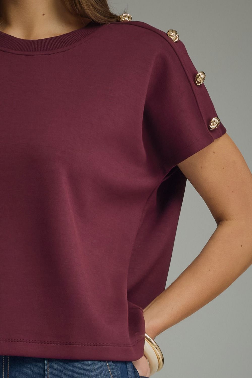 Solid round neck short sleeve knit top