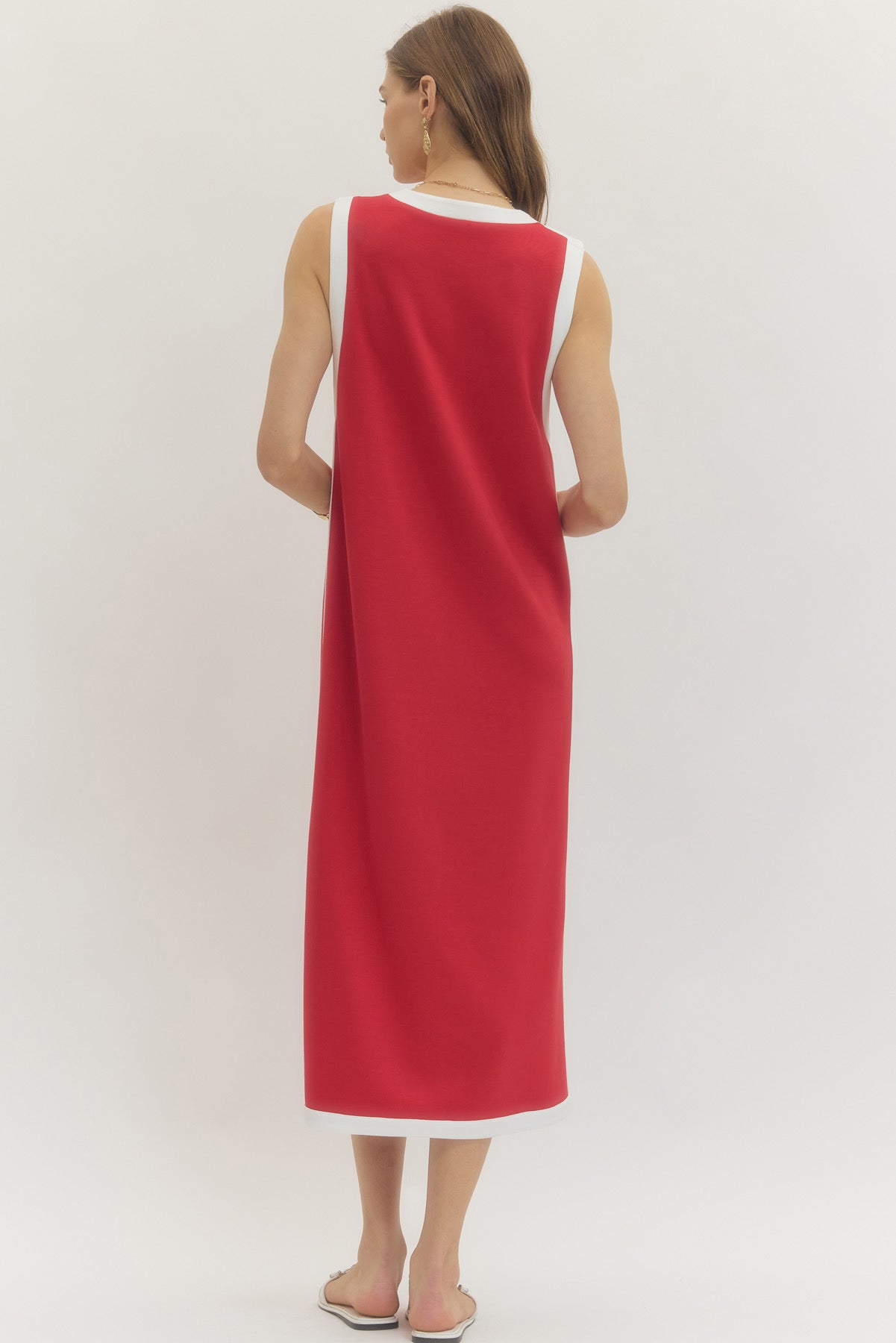 Solid sleeveless midi dress featuring contrast binding along neckline