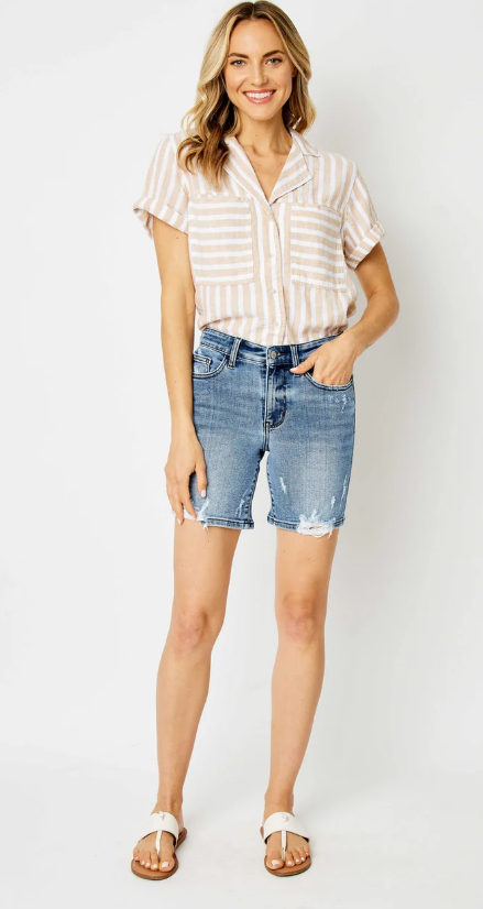 HIGH WAIST MINERAL WASH DESTROYED BOYFRIEND SHORTS