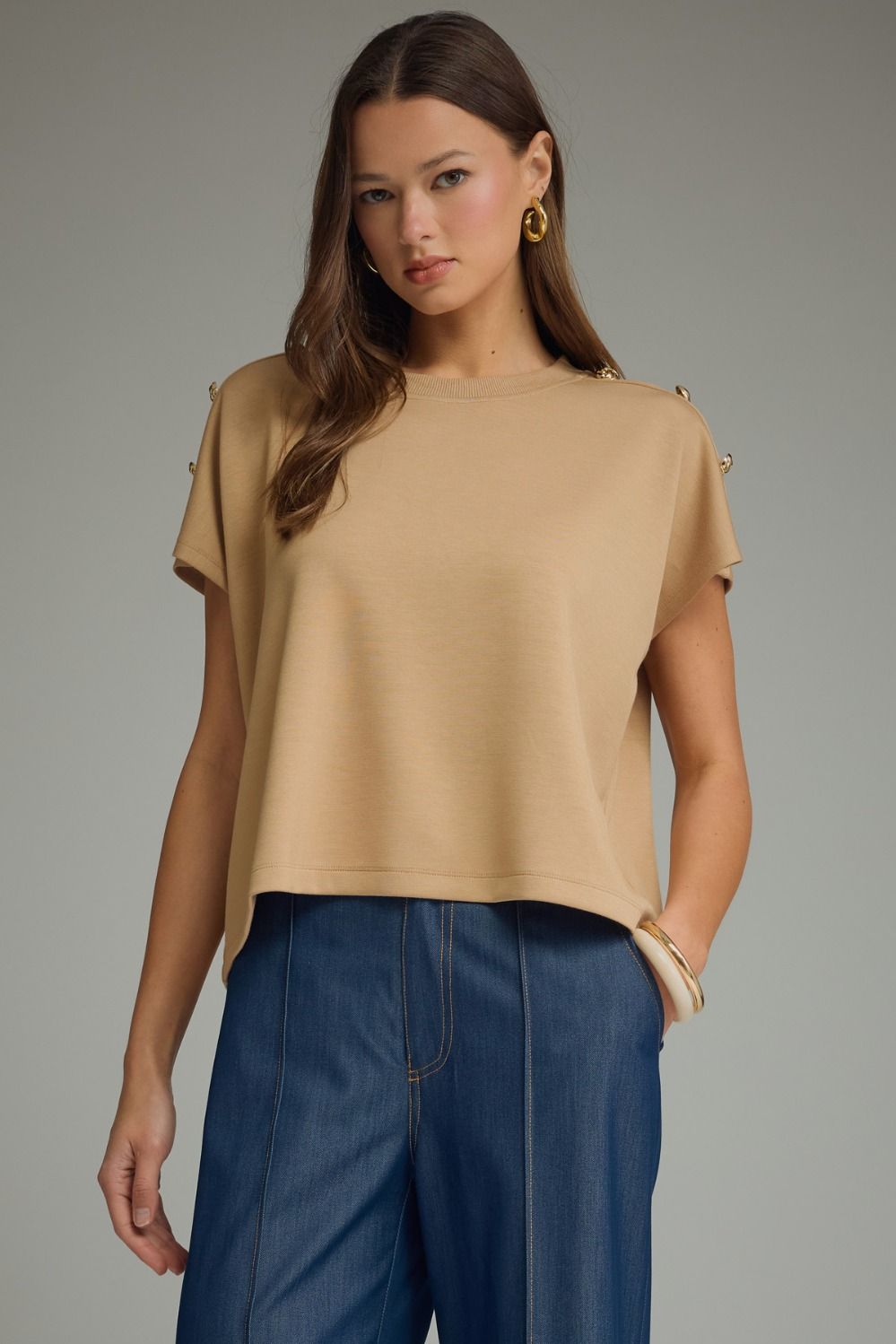 Solid round neck short sleeve knit top