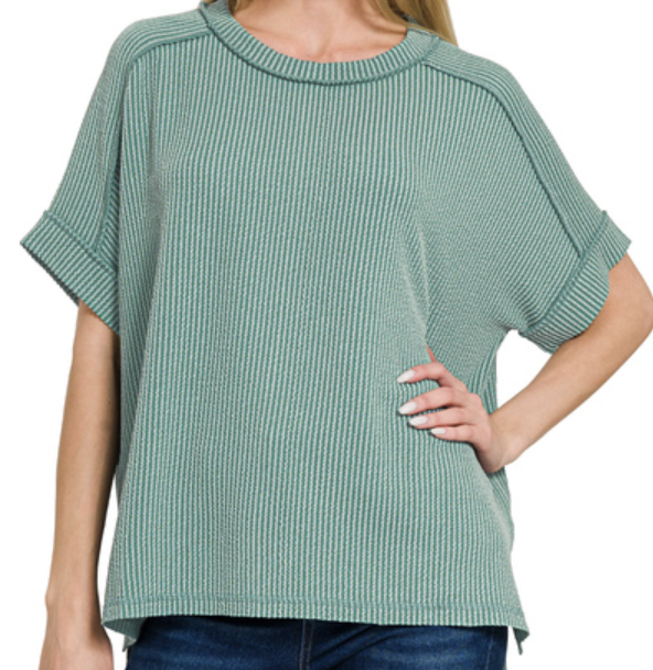 Raised rib cuff sleeve raw edge top short sleeve