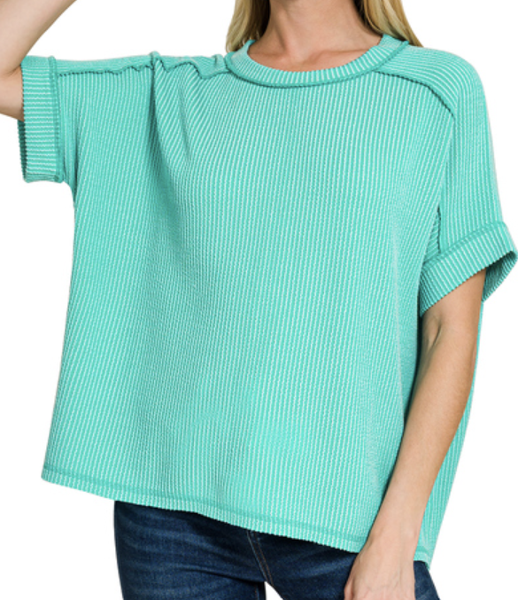 Raised rib cuff sleeve raw edge top short sleeve